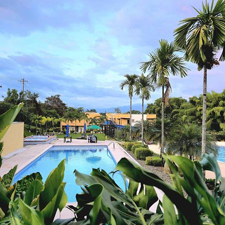 Apartamento Privado Vacacional A 5M Del Aeropuerto, 20 Minutos Del Parque Del Cafe Y Centro De Armenia Con 4 Piscinas, 3 Jacuzzi, Sauna By Molca Xperiences 2H מראה חיצוני תמונה